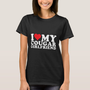 Camiseta Me Encanta Mi Novia Cougar. Corazón Mi Pareja.