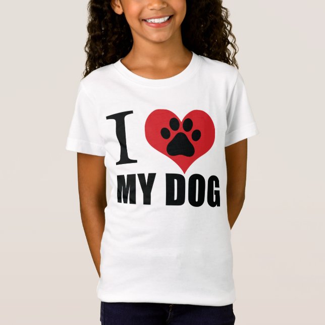 Camiseta Me encanta mi perro tirando almohada (Anverso)