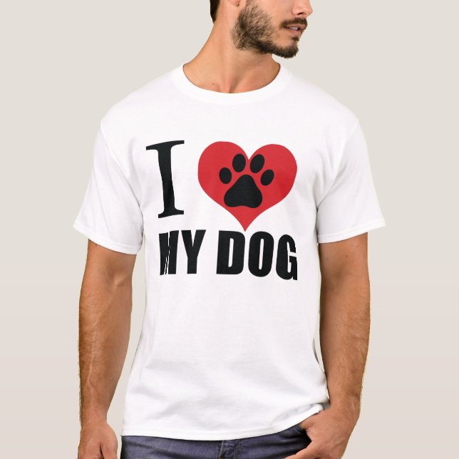 Camiseta Me encanta mi perro tirando almohada (Anverso)