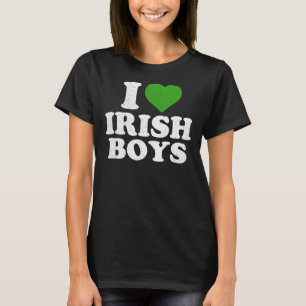 Camiseta Me encantan los chicos irlandeses. Gracioso corazó