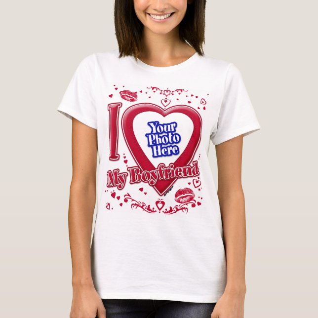 Camiseta Me encantan los corazones rojos de mi novio. (Anverso)