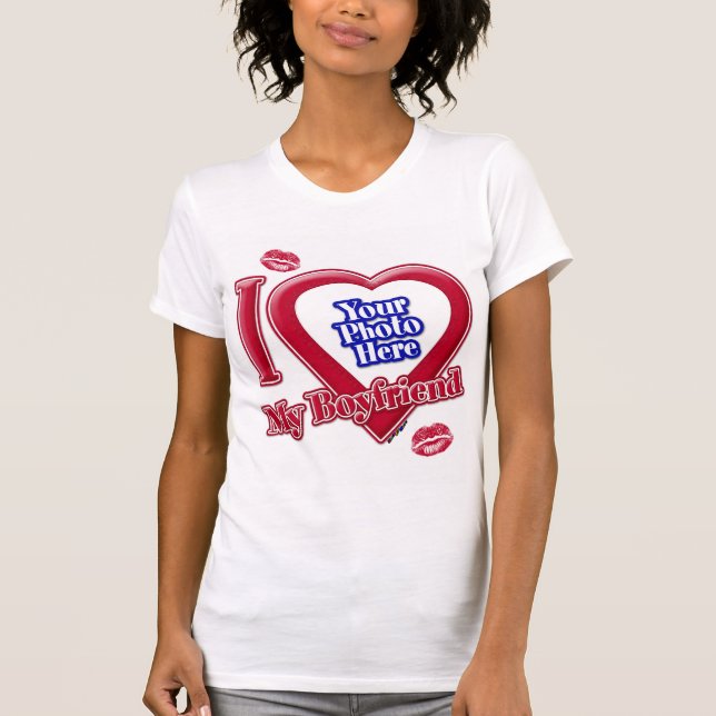 Camiseta Me encantan los labios del corazón rojo de mi novi (Anverso)
