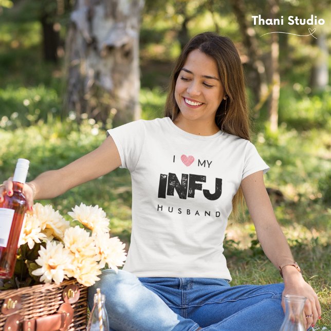 Camiseta Me encantan los rasgos de personalidad de mi marid (Subido por el creador)