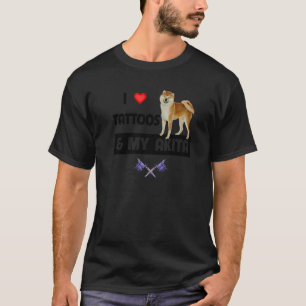 Camiseta Me encantan los tatuajes y mi perro akita tatuó a