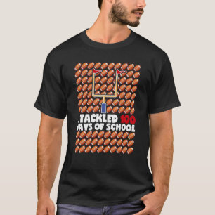 Camiseta Me enfrenté a 100 días de fútbol escolar Día 100º