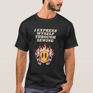 Camiseta Me expreso a través de la costura