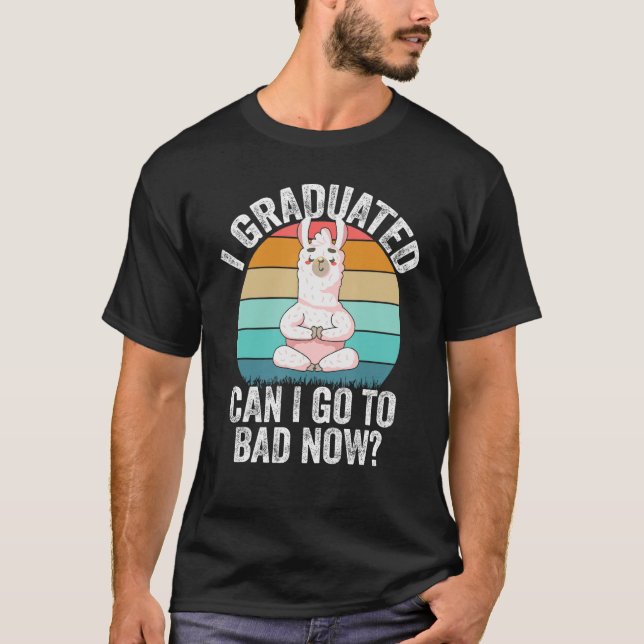 Camiseta Me Gradué Puedo Volver a la Cama Ahora  Lama Gradu (Anverso)
