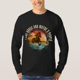 Camiseta me gusta el caballo y tal vez 3 personas