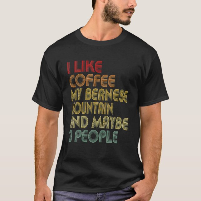Camiseta Me Gusta El Café Mi Montaña Bernesa Y 3 Personas P (Anverso)
