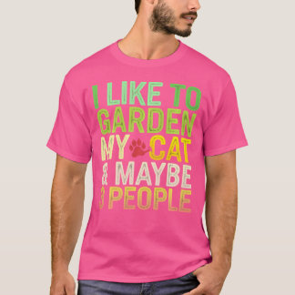 Camiseta Me Gusta Jardinear a Mi Gato Quizás 3 Personas Div