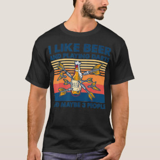 Camiseta Me Gusta La Cerveza Y Jugar Dardos Y Quizá 3 Perso