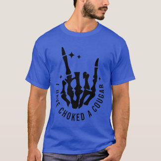 Camiseta Me he ahogado a un puma por delante y por detrás d