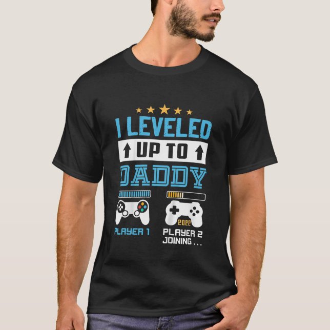 Camiseta Me Levanté A Papi 2022 Graciosamente Pronto Como P (Anverso)