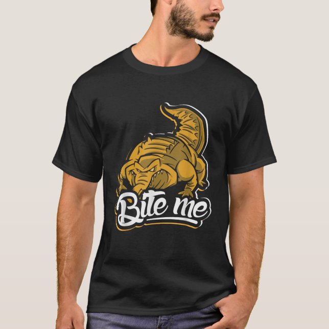 Camiseta Me muerde diseño cocodrilo amante y lagarto T Shi (Anverso)