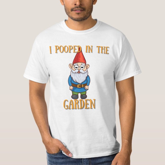 Camiseta Me popé en el jardín (Anverso)