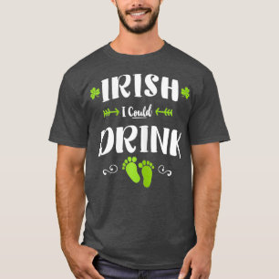 Camiseta Me río si puedo beber St Patricks Day Pregunto