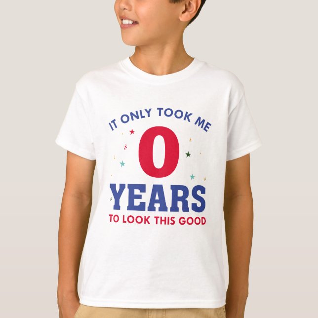 Camiseta Me Tomó Años Mirar Esto Bueno (Anverso)