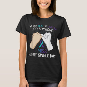 Camiseta Me visto de añil y púrpura por alguien que extraño