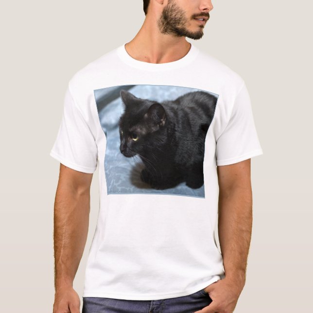 Camiseta Medianoche en el azul (gato negro) (Anverso)