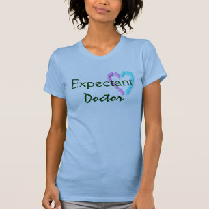 Camiseta Médica Esperado En Azul Pálido