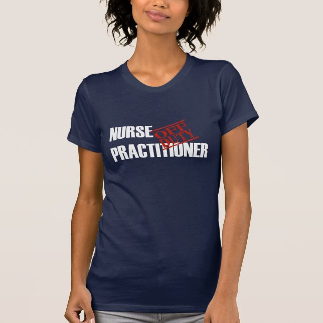CAMISETA MÉDICO FUERA DE SERVICIO DE LA ENFERMERA (Anverso)