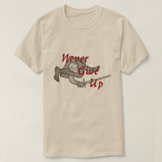 Camiseta Medieval Swordsman "Never Give Up" T-Shirt