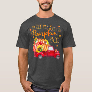 Camiseta Meet Me At The Pumpkin Patch Red Truck Car Pumpkin