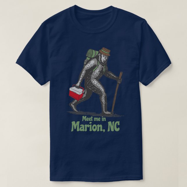 Camiseta Meet Me in Marion North Carolina NC Bigfoot Sasqua (Diseño del anverso)