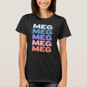 Camiseta Meg de texto repetido moderno