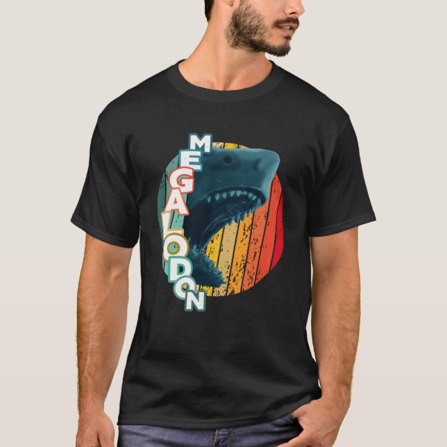 Camiseta Megalodon Big Scary Shark (Anverso)