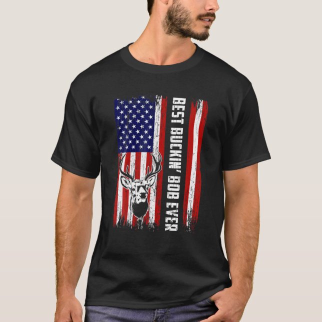 Camiseta Mejor BOB de Buckin para hombres que cazan ciervos (Anverso)