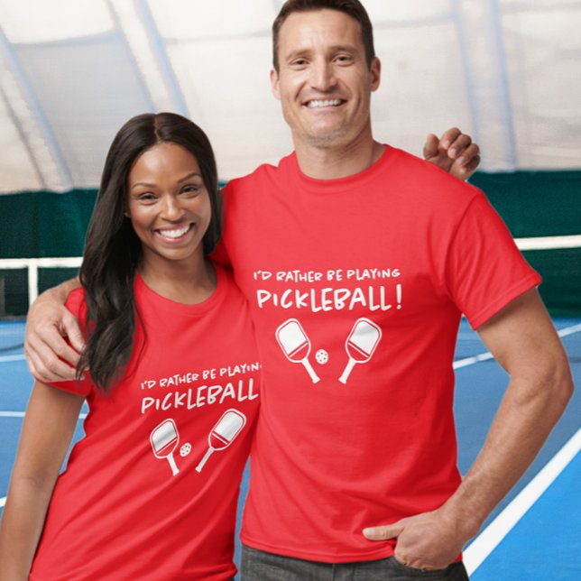 Camiseta Mejor Estaría Jugando Pickleball Nombre Personaliz (I'd Rather Be Playing Pickleball Custom Name Red T-Shirt)