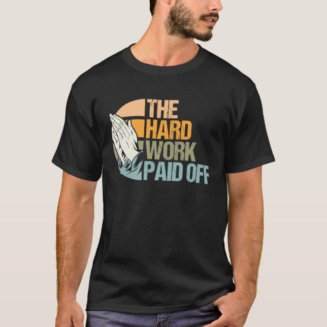 Camiseta Meme con recompensas a las oraciones por trabajo d (Anverso)
