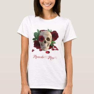 Camiseta Memento Mori. Cráneo con rosas rojas