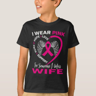 Camiseta Memoria Del Cáncer De Mama Con Ropa