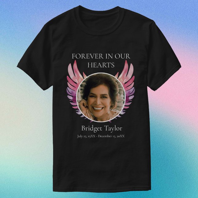 Camiseta Memorial de la foto del funeral de Pink & Purples  (Pink & Purples Angel Wings Funeral Photo Memorial T-Shirt
)