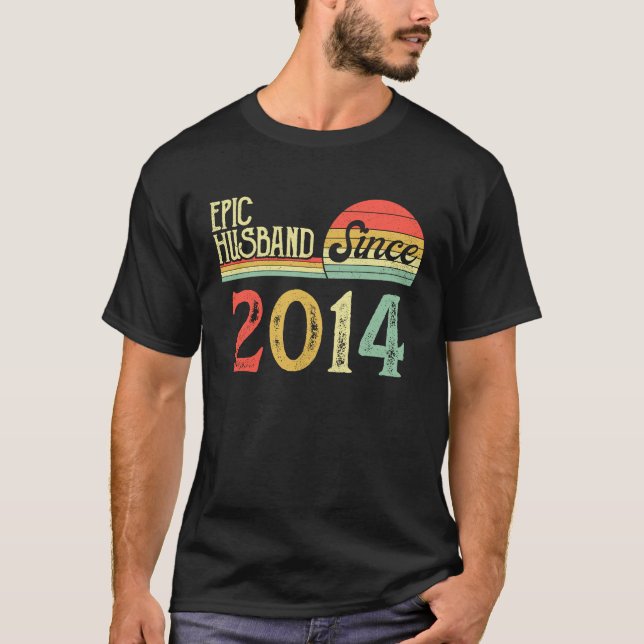 Camiseta Men 8th Wedding Anniversary  Epic Husband Since 20 (Anverso)