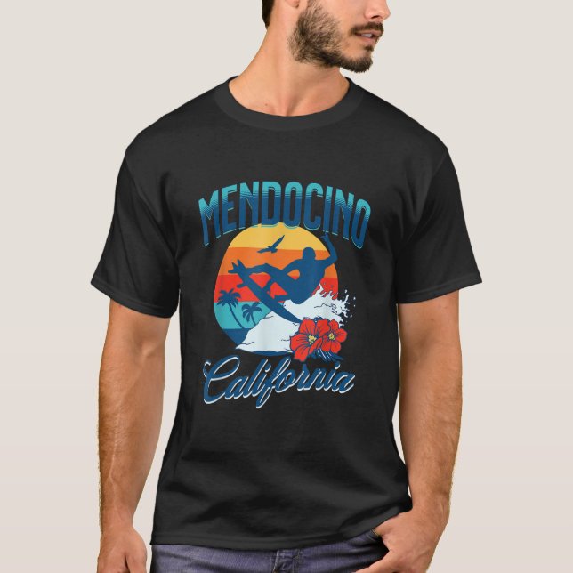 Camiseta Mendocino California Beach Surfing Summer Vacation (Anverso)