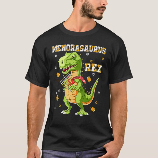 Camiseta Menorasaurus Rex  Dinosaur Rex Hanukkah Menora Pun (Anverso)
