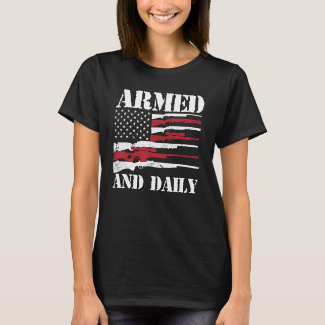 Camiseta Mens Armed And Dadly  Deadly Father For Fathers Da (Anverso)