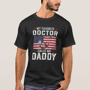 Camiseta Mens Bandera Americana Mi Médica Favorito Me Llama