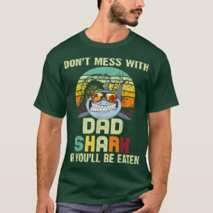 Camiseta Mens Dad Gift From Daughter  Dont Mess With Dad Sh