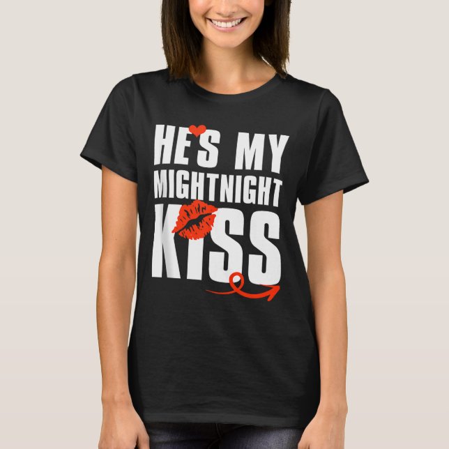 Camiseta Mens He's My Midnight Kiss Happy New Year Matching (Anverso)