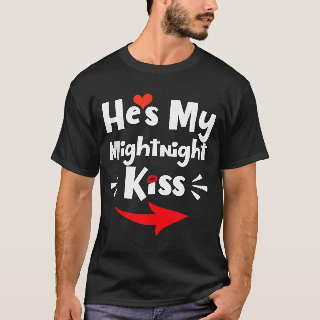 Camiseta Mens He's My Midnight Kiss Happy New Year Matching (Anverso)