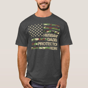 Camiseta Mens Husband Daddy Protector Hero  Fathers Day Fla