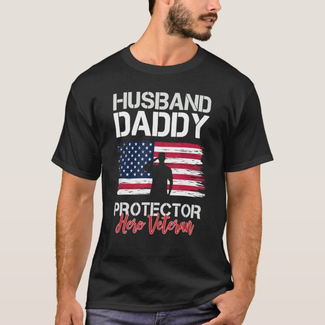 Camiseta Mens Husband Daddy Protector Hero Veteran USA Flag (Anverso)