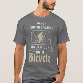 Camiseta Mens Never Underestimate An Old Guy On A Bicycle C