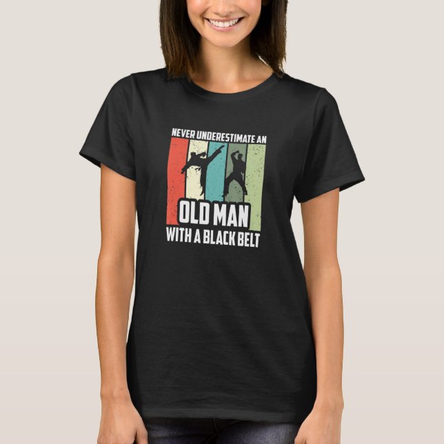 Camiseta Mens Never Underestimate An Old Man With A Black B (Anverso)