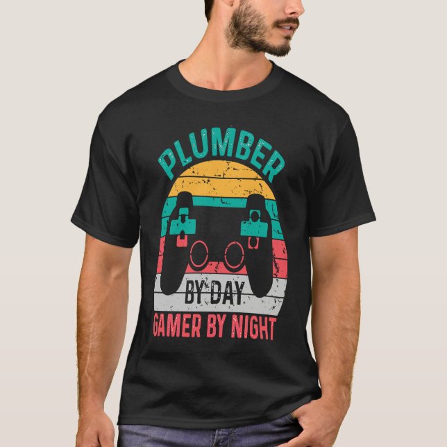 Camiseta Men's  Plumber By Day Gamer By Night (Anverso)