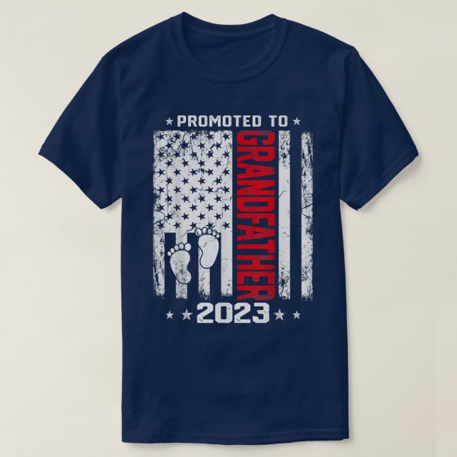 Camiseta Mens Promoted To Grandfather 2023 Funny Fathers Da (Diseño del anverso)